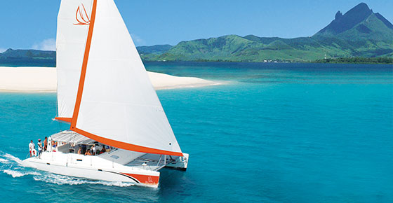 Croisiere en catamaran sur l'ile aux Cerfs (Sud Est) Croisiere en catamaran sur l'ile aux Cerfs (Sud Est)